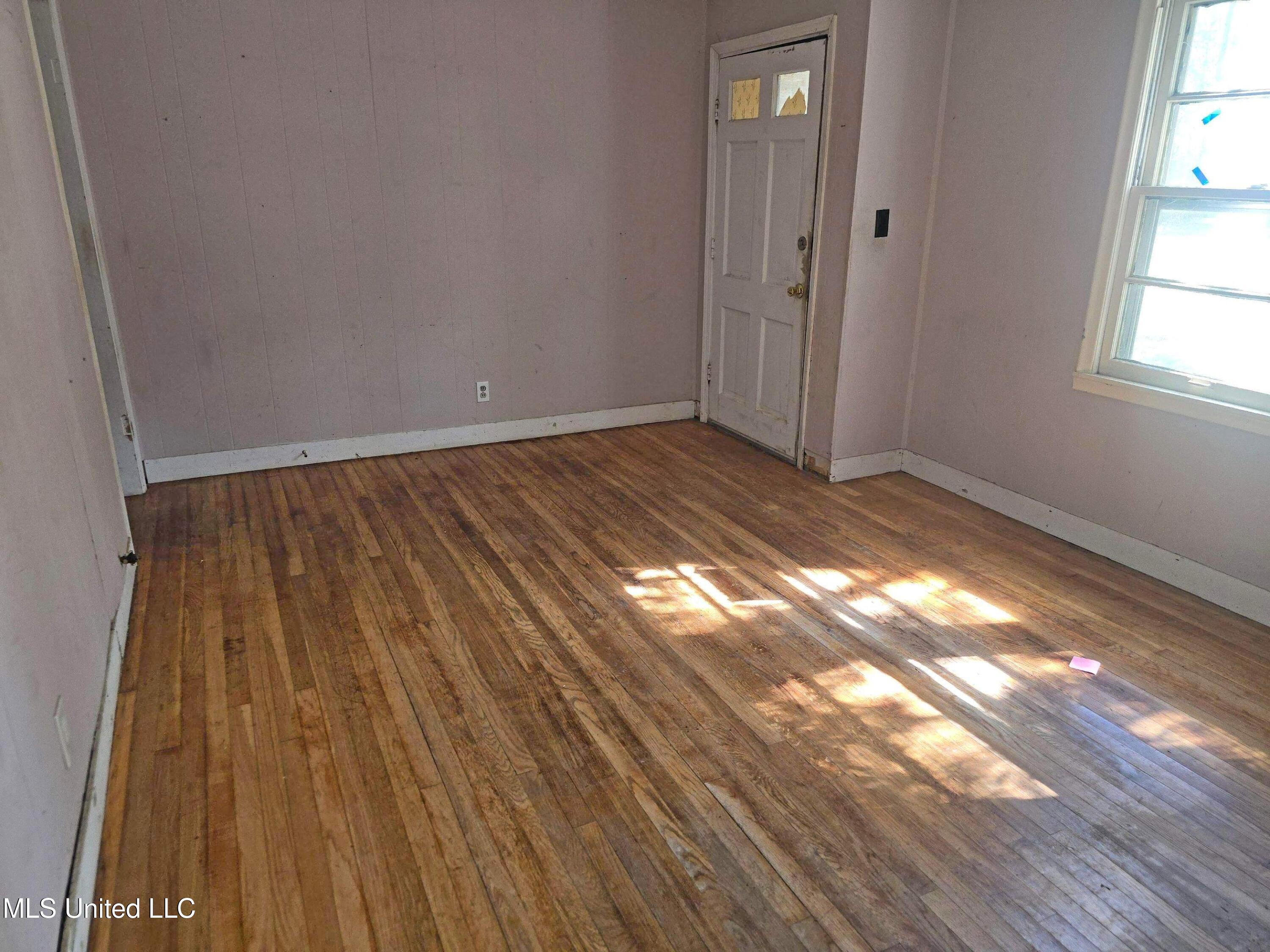 105 Sweethome Road Belzoni, MS 39038 - Photo 5 of 27 10-Oct 23 2025 01_41pm-2rY4