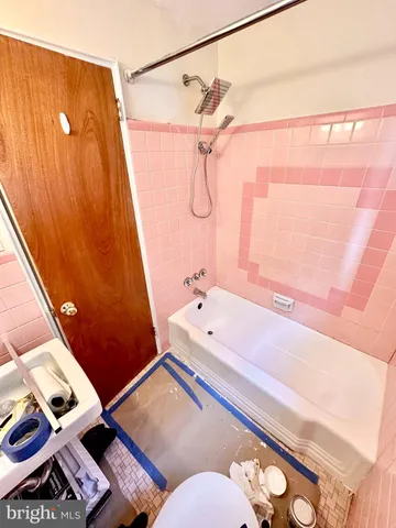 $1,300 | 5914 Houghton Street, Unit 1, Philadelphia, PA 19128