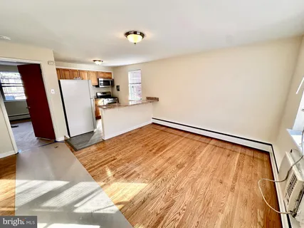 $1,300 | 5914 Houghton Street, Unit 1, Philadelphia, PA 19128