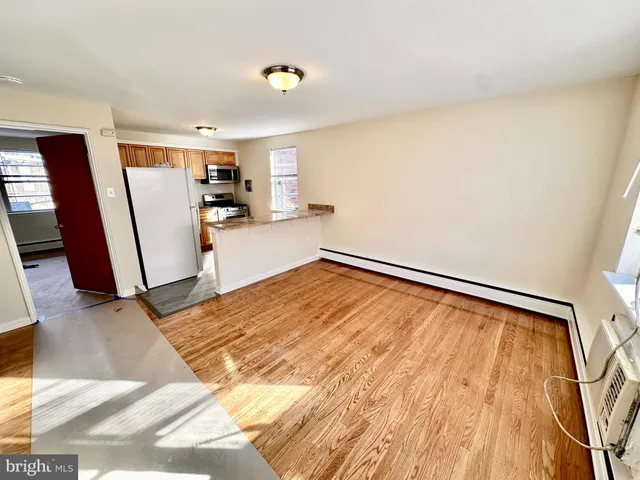$1,300 | 5914 Houghton Street, Unit 1, Philadelphia, PA 19128