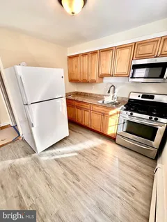 $1,300 | 5914 Houghton Street, Unit 1, Philadelphia, PA 19128