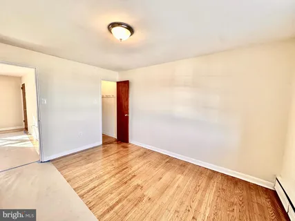 $1,300 | 5914 Houghton Street, Unit 1, Philadelphia, PA 19128