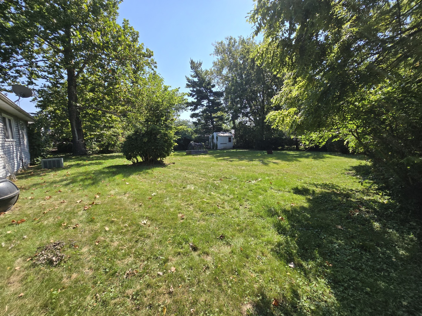 901 East Krage Drive Addison, IL 60101 - Photo 24 of 25 a view of field with trees in the background