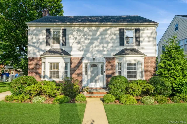 $987,000 | 47 Orchid Street, Floral Park, NY 11001