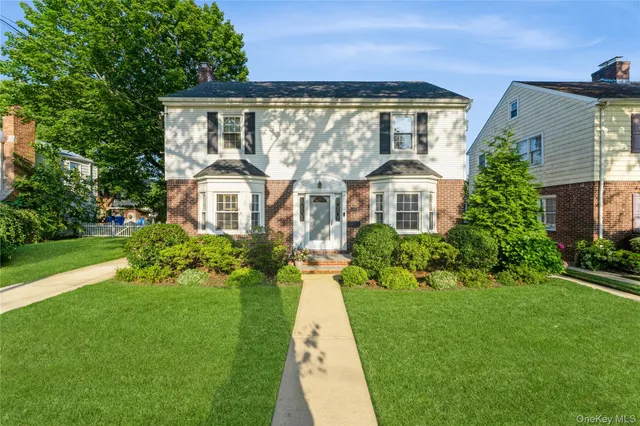 $987,000 | 47 Orchid Street, Floral Park, NY 11001