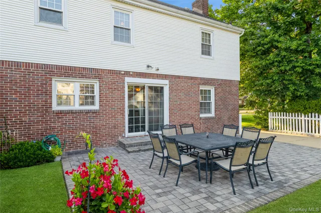 $987,000 | 47 Orchid Street, Floral Park, NY 11001