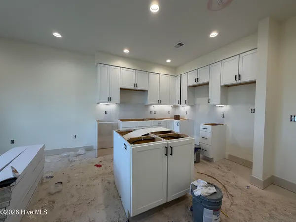 $1,525 | 3803 Peachtree Avenue, Unit 301, Wilmington, NC 28403