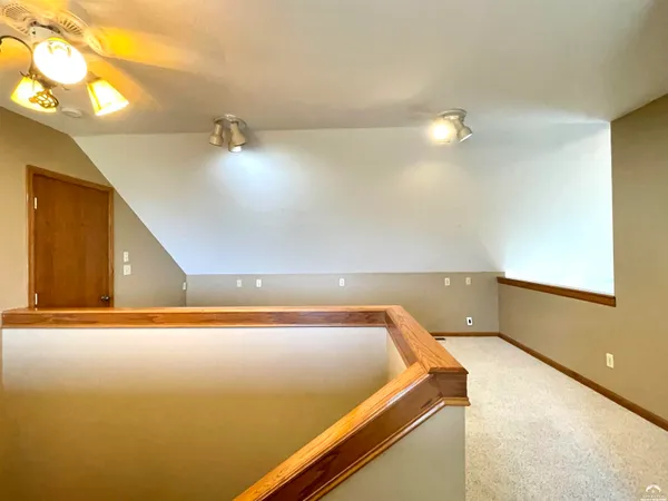 $540,000 | 6330 Rock Creek Drive, Ozawkie, KS 66070