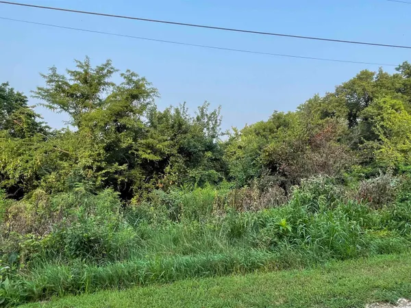 $540,000 | 6330 Rock Creek Drive, Ozawkie, KS 66070