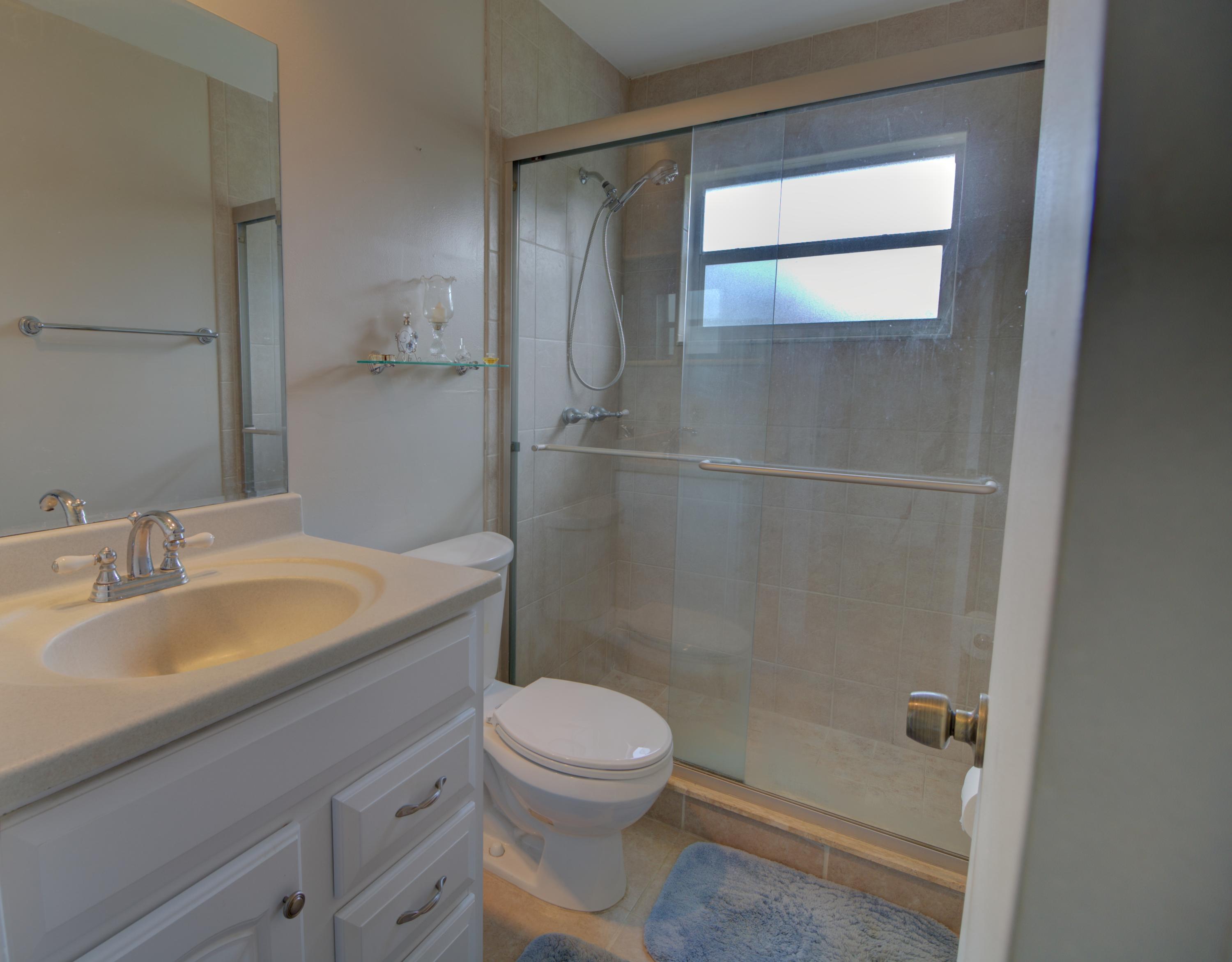541 Northwest 54th Street Boca Raton, FL 33487 - Photo 14 of 19 mast bath