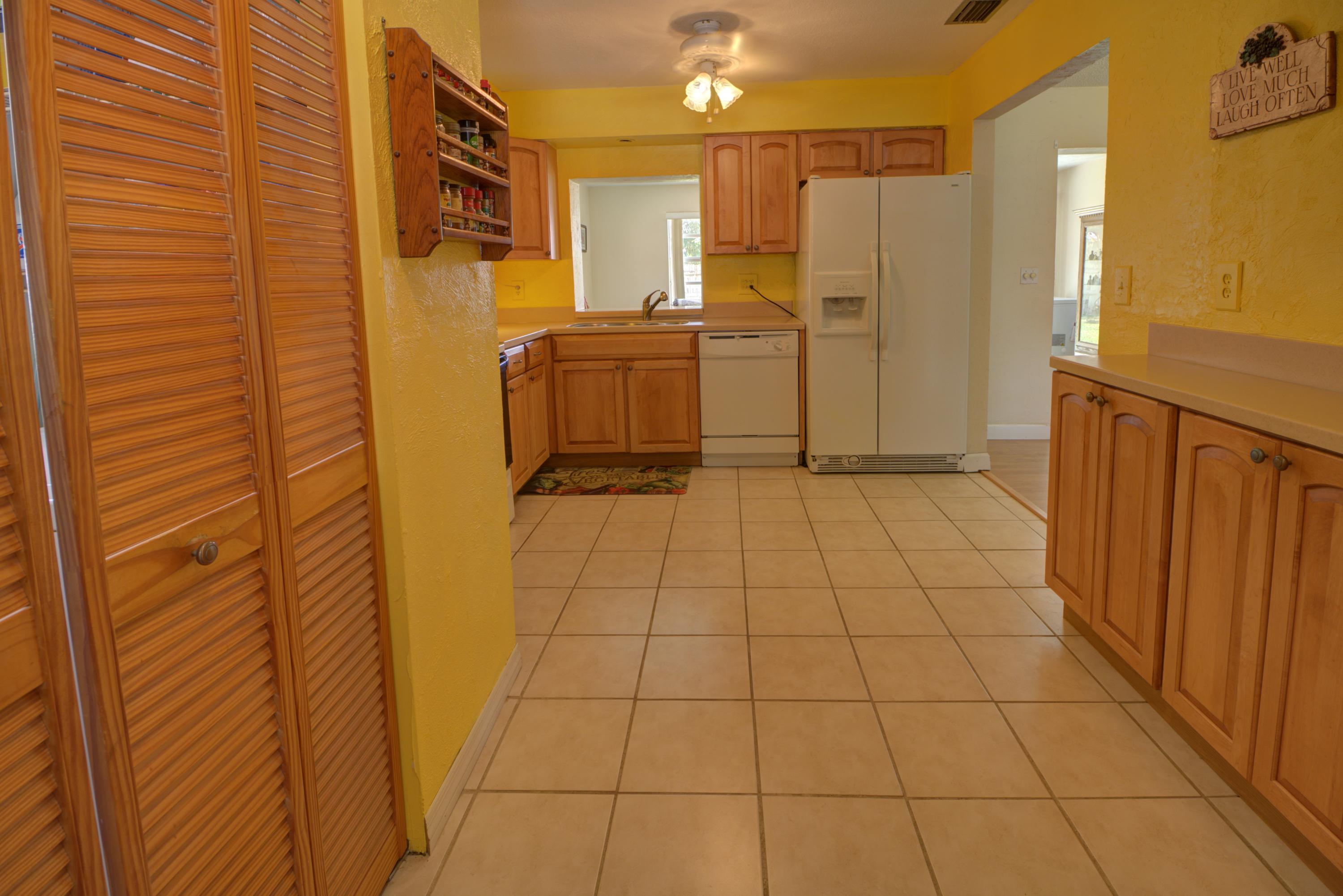 541 Northwest 54th Street Boca Raton, FL 33487 - Photo 8 of 19 kitch