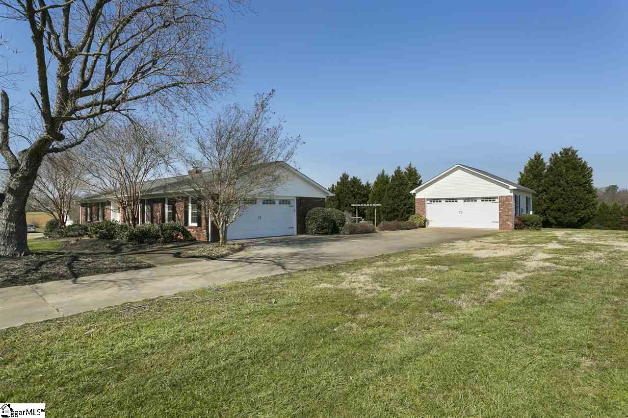 9980 Reidville Road Greer, SC 29651 - Photo 3 of 28 Gallery Image 3