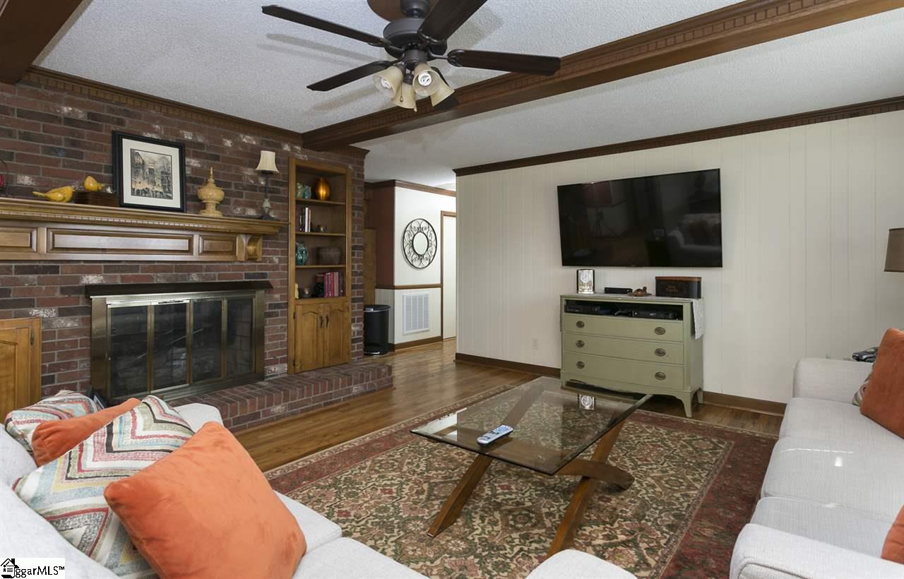 9980 Reidville Road Greer, SC 29651 - Photo 6 of 28 Gallery Image 6