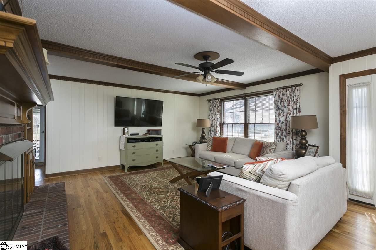 9980 Reidville Road Greer, SC 29651 - Photo 8 of 28 Gallery Image 8