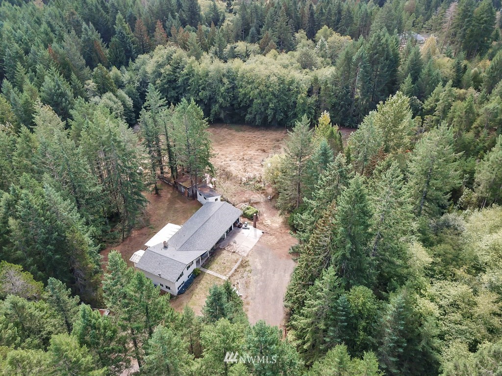 3950 Southwest Huckleberry Road Port Orchard, WA 98367 - Photo 24 of 25 Gallery Image 24