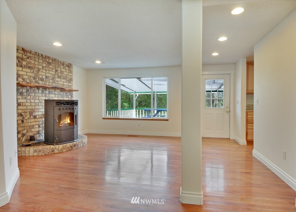 3950 Southwest Huckleberry Road Port Orchard, WA 98367 - Photo 5 of 25 Gallery Image 5