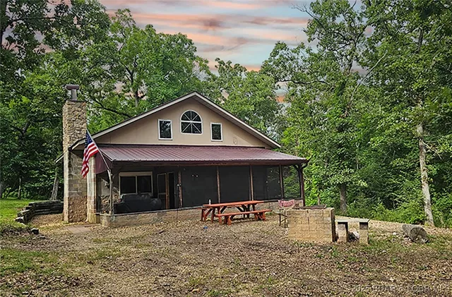 $160,000 | 6908 Coon Club Road, Unit CABIN #3, Versailles, MO 65084