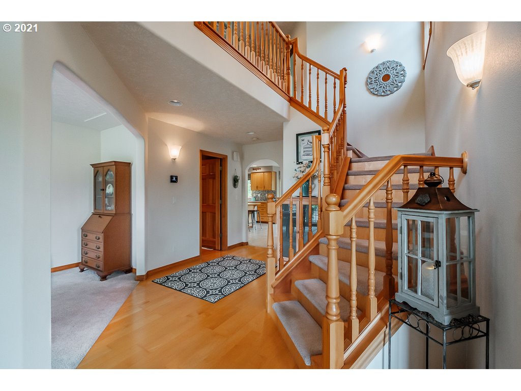 5478 Witzel Road Southeast Salem, OR 97317 - Photo 17 of 32 Gallery Image 17