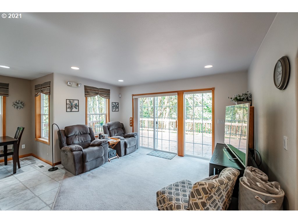 5478 Witzel Road Southeast Salem, OR 97317 - Photo 19 of 32 Gallery Image 19