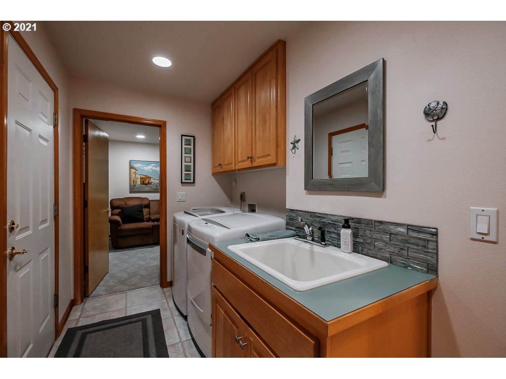 5478 Witzel Road Southeast Salem, OR 97317 - Photo 30 of 32 Gallery Image 30