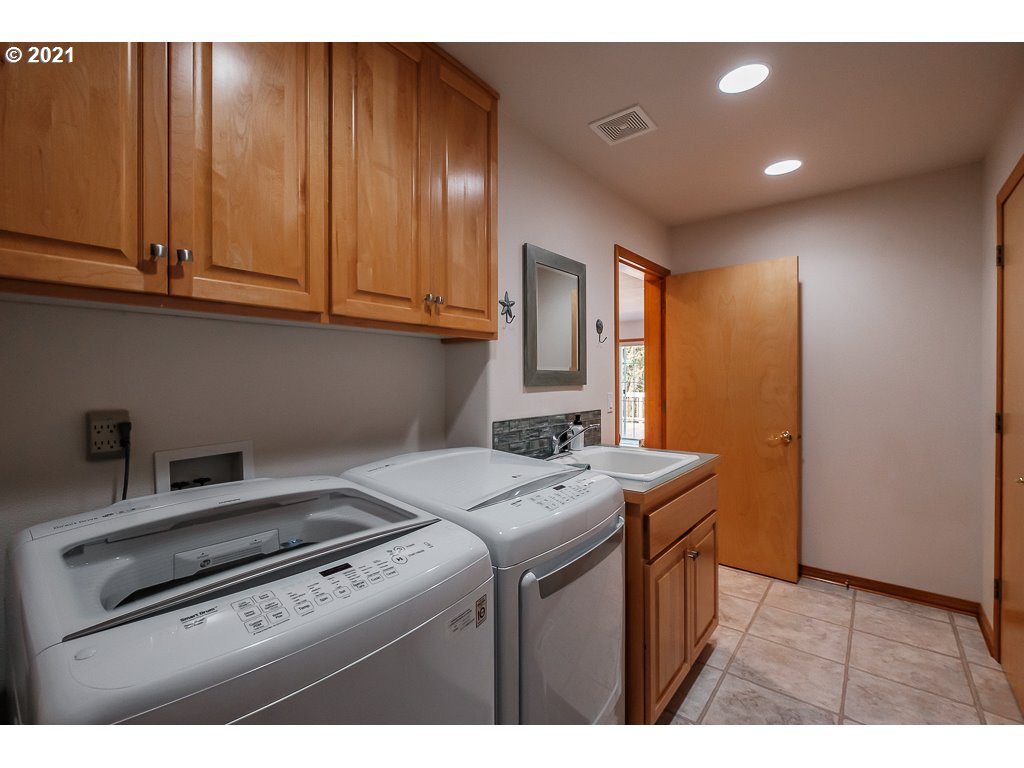 5478 Witzel Road Southeast Salem, OR 97317 - Photo 31 of 32 Gallery Image 31