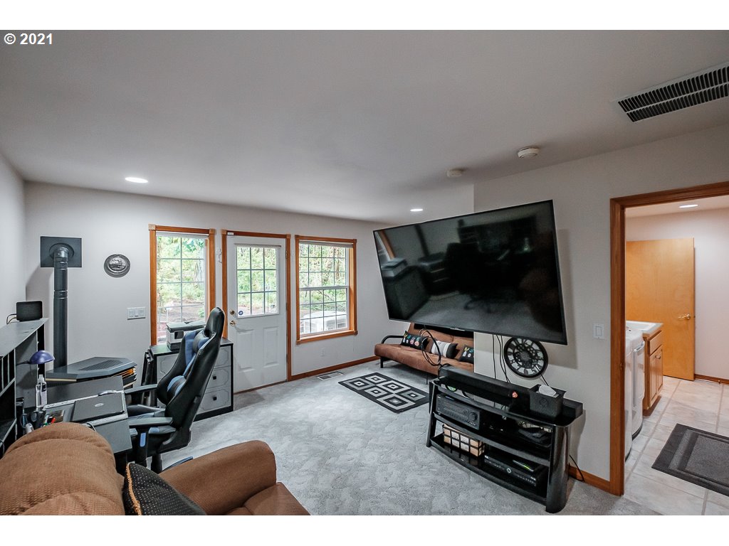 5478 Witzel Road Southeast Salem, OR 97317 - Photo 32 of 32 Gallery Image 32