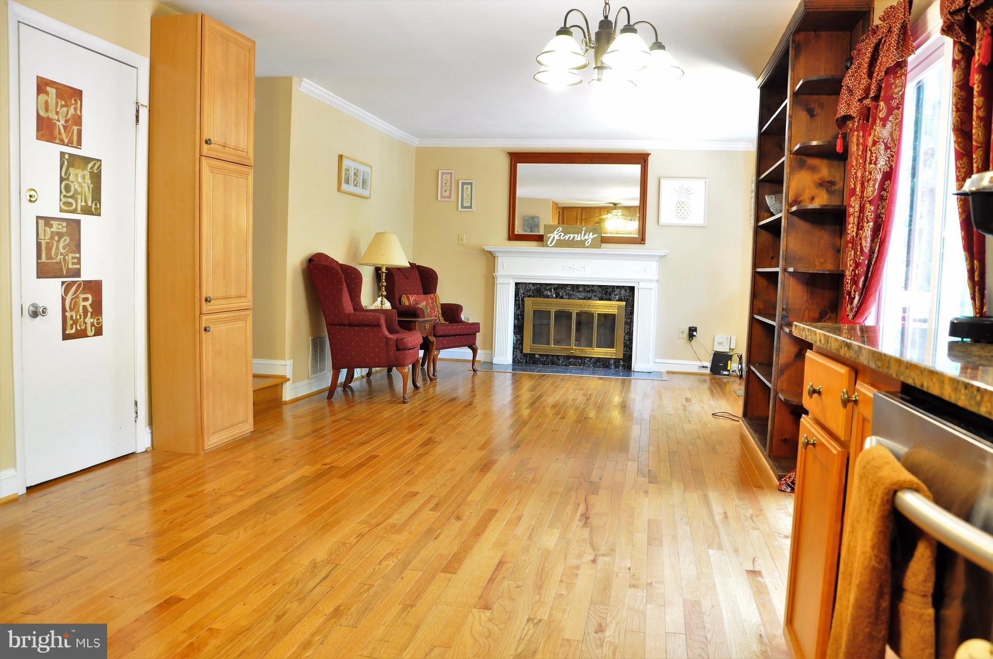 8420 Oak Stream Drive Laurel, MD 20708 - Photo 5 of 24 Family Room