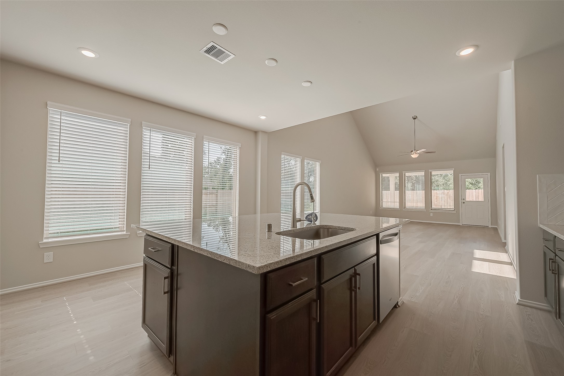 32005 Towering Birch Trail Conroe, TX 77385 - Photo 15 of 50