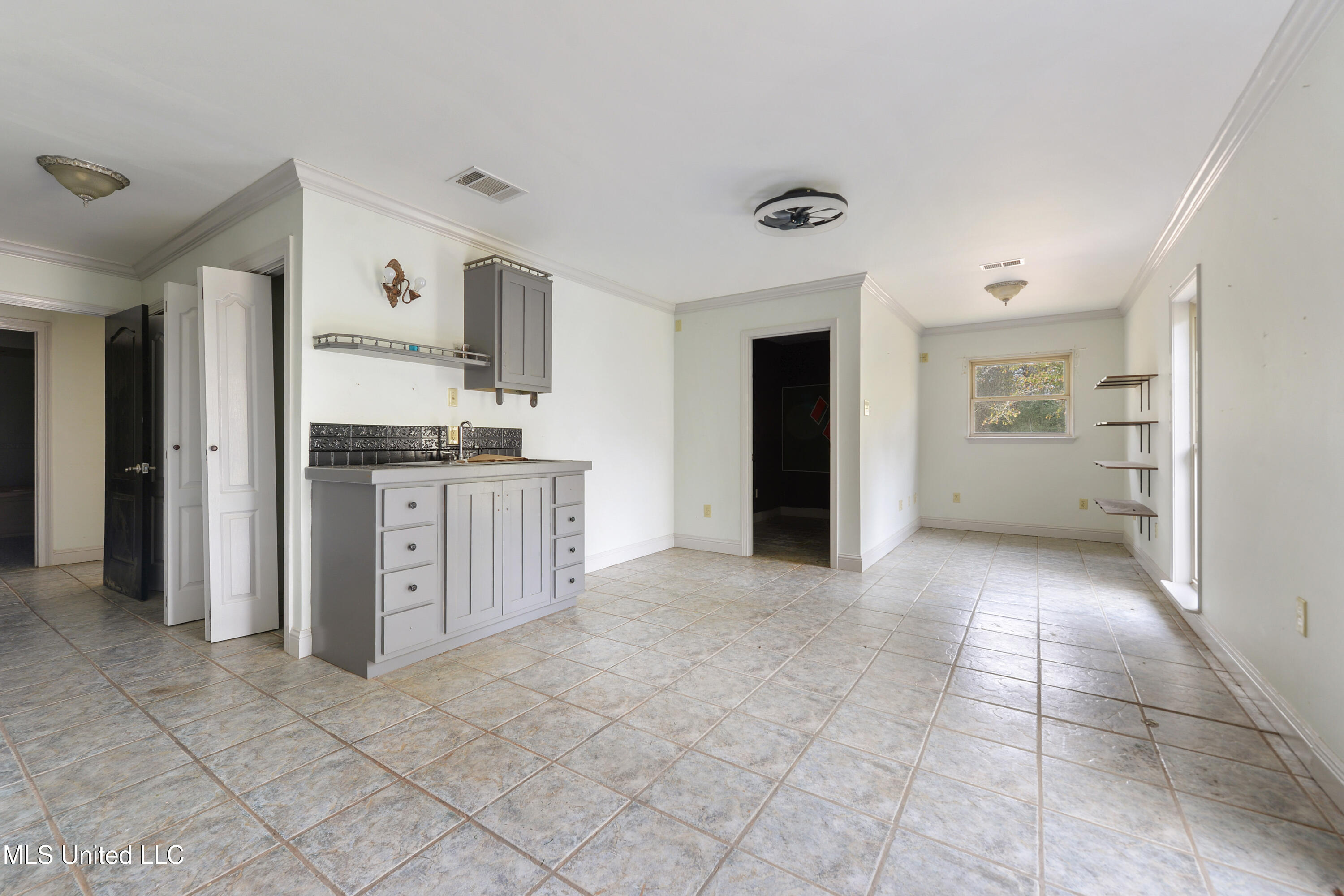 16380 Landon Road Gulfport, MS 39503 - Photo 16 of 43 020