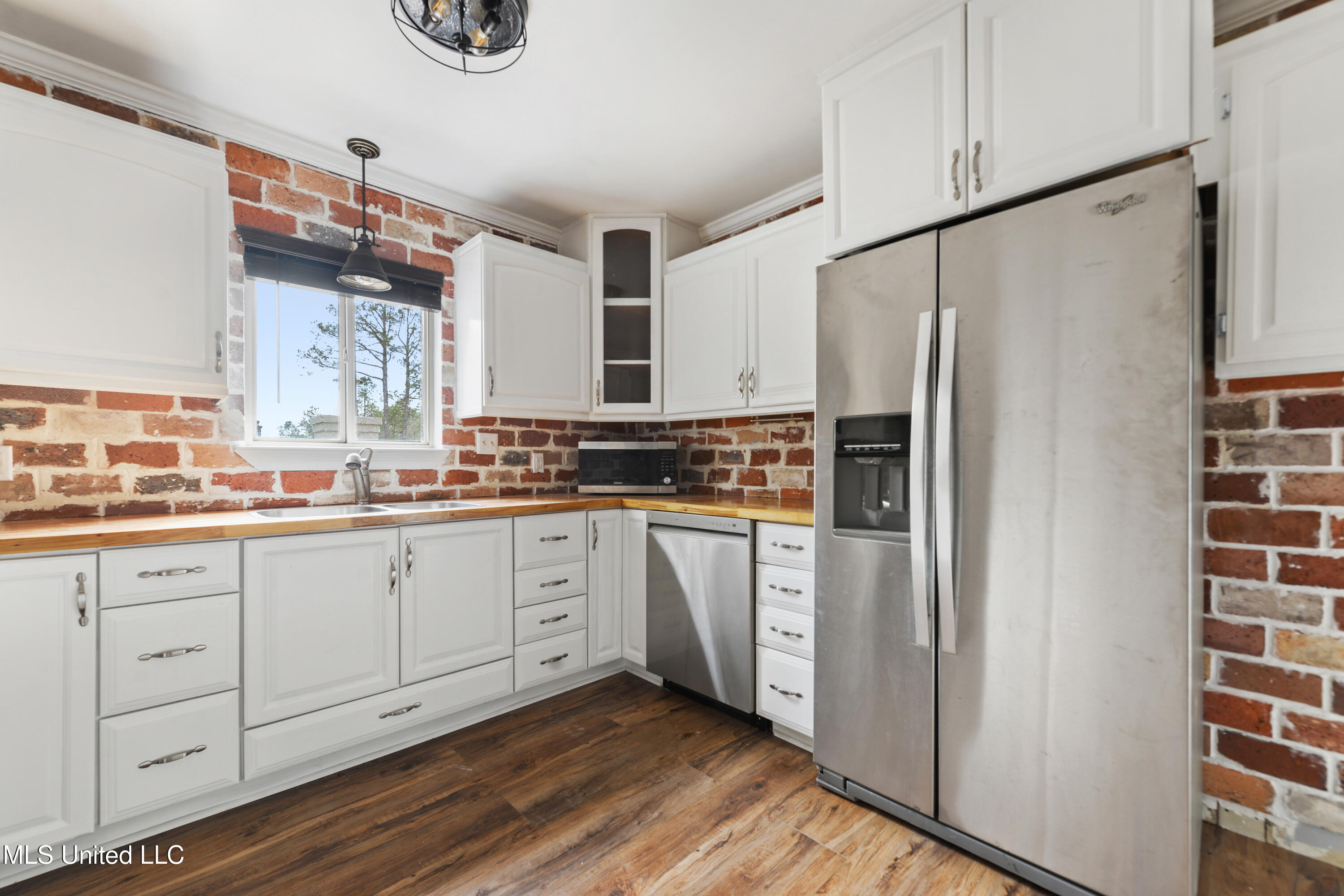 16380 Landon Road Gulfport, MS 39503 - Photo 10 of 43 007