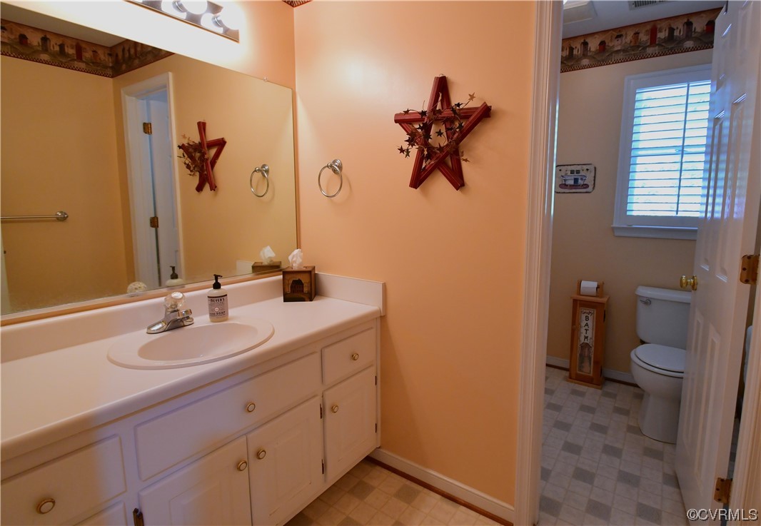 1438 Palmore Road Powhatan, VA 23139 - Photo 29 of 41 Full bathroom on second floor.