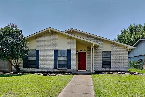 $2,375 | 5028 Amhurst Lane, The Colony, TX 75056