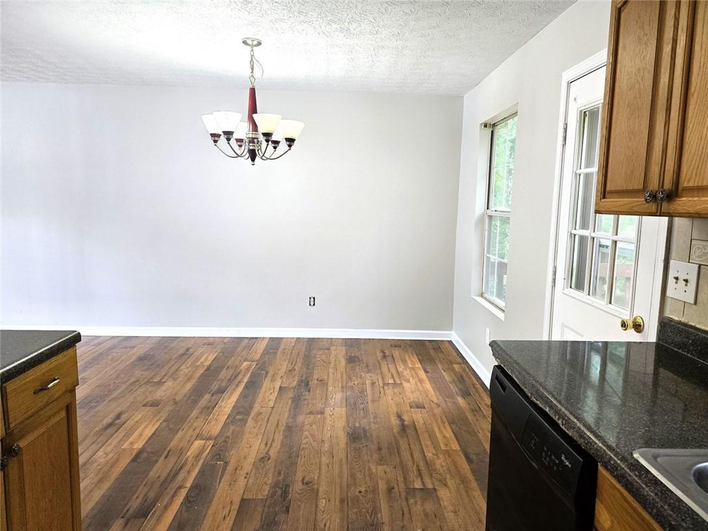 3163 Aberdeen Way Lithonia, GA 30038 - Photo 7 of 31