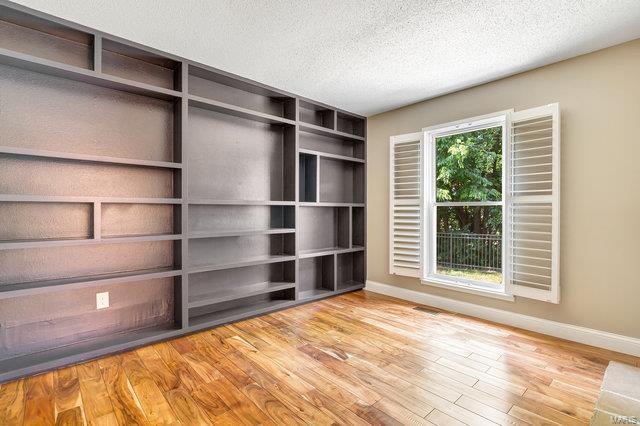 911 Hemingway Lane Weldon Spring, MO 63304 - Photo 6 of 58