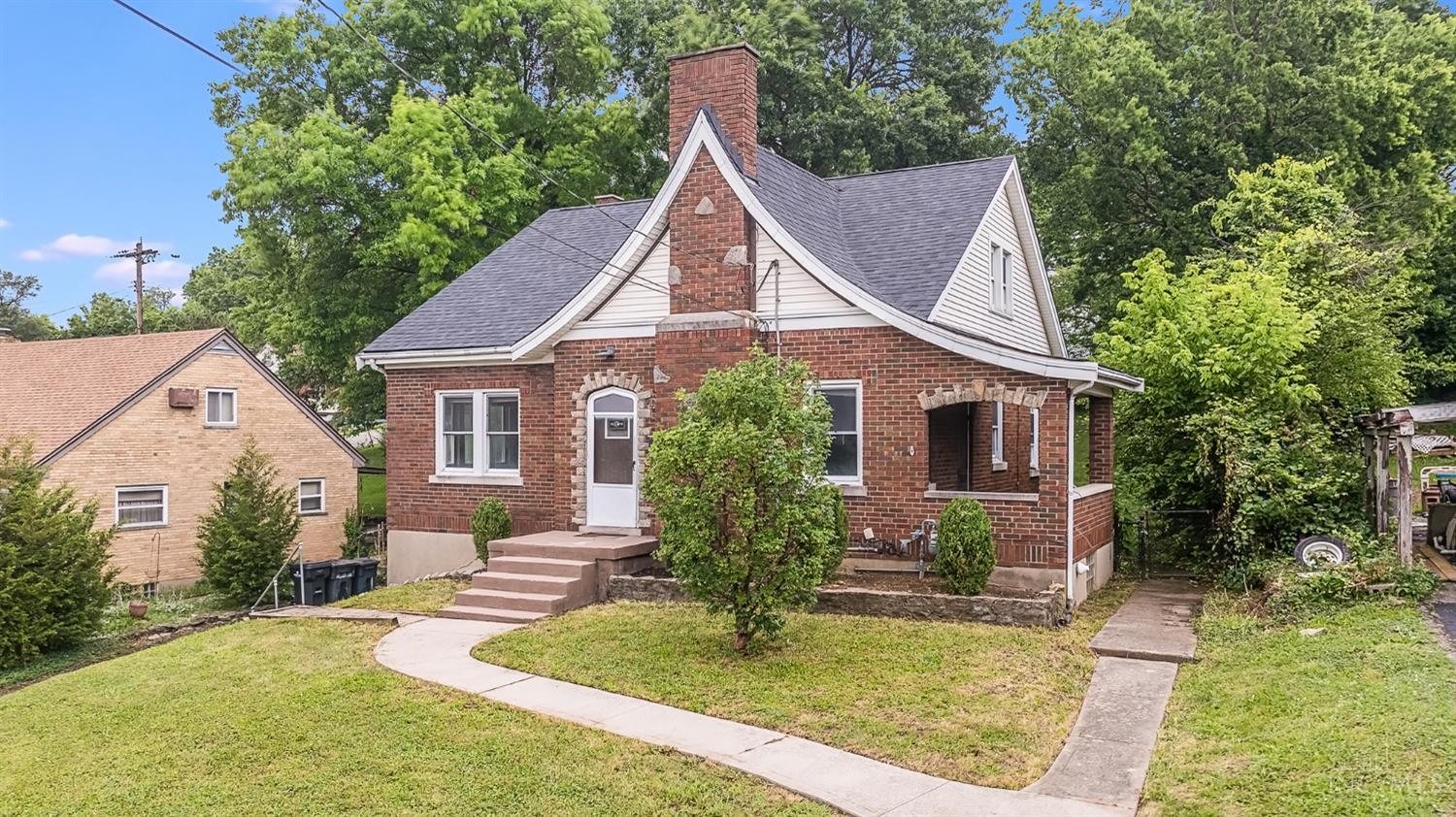 437 Samoht Ridge Road Cincinnati, OH 45238 - Photo 3 of 46