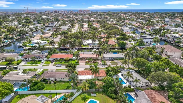 $700,000 | 4911 Northeast 24th Avenue, Lighthouse Point, FL 33064