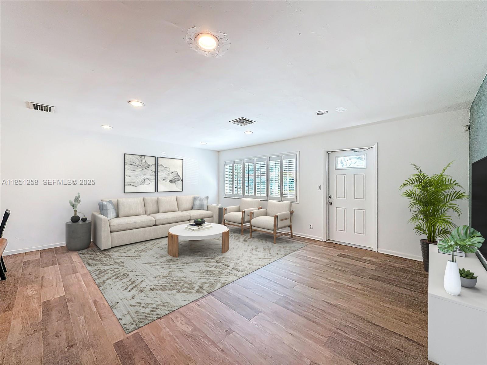 4911 Northeast 24th Avenue Lighthouse Point, FL 33064 - Photo 6 of 63 VIRTUALY STAGED PICTURE