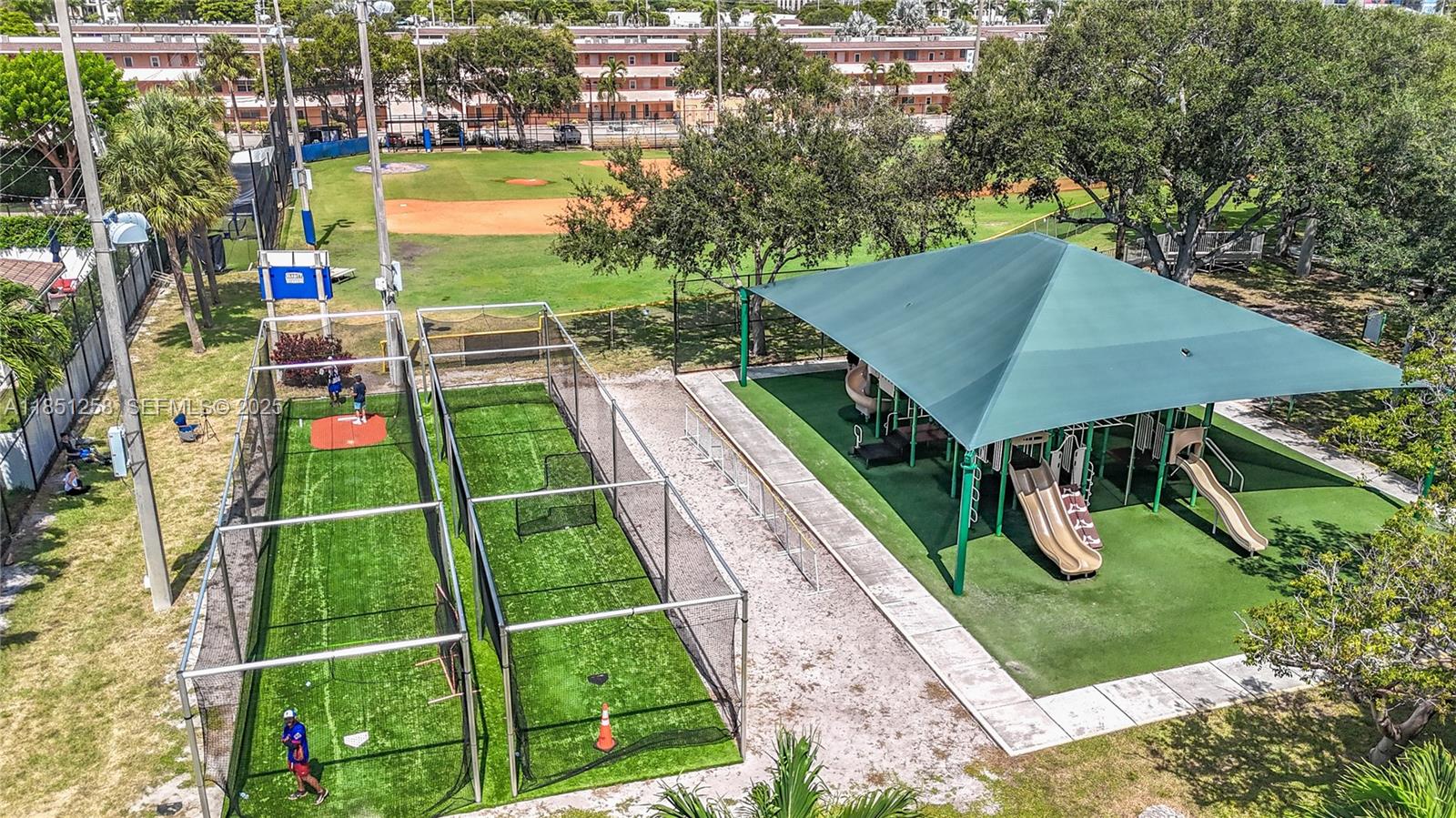 4911 Northeast 24th Avenue Lighthouse Point, FL 33064 - Photo 63 of 63 an aerial view of tennis court