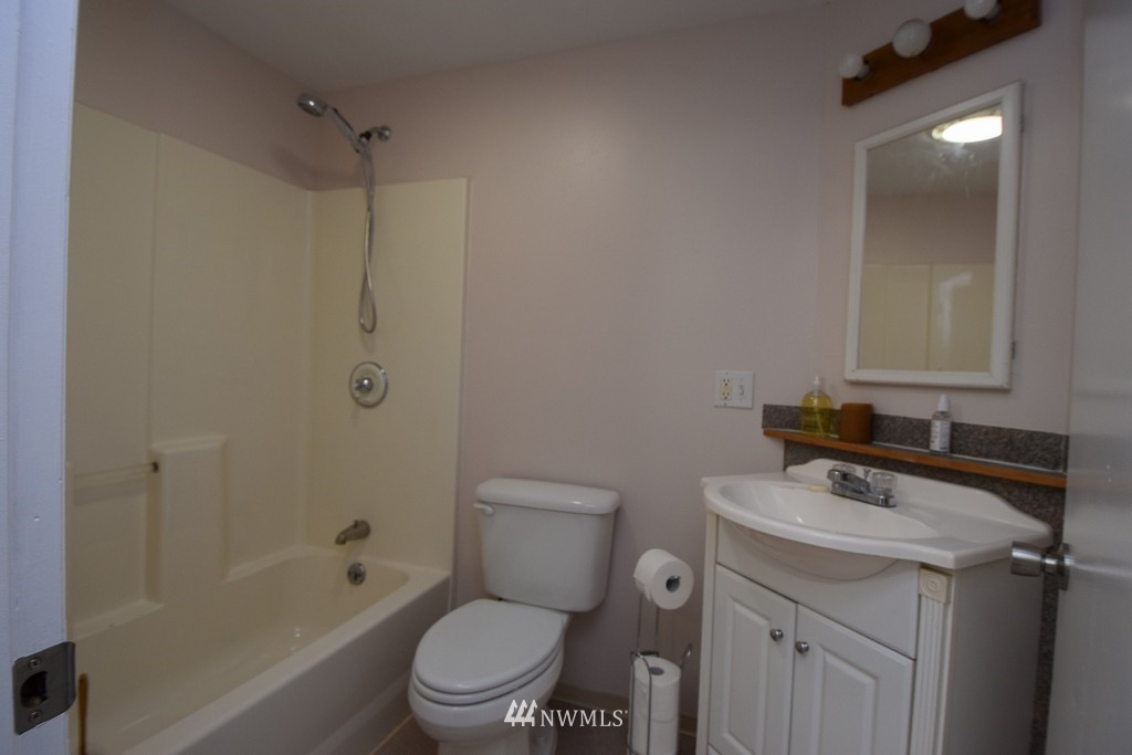 1546 Bulman Road Southeast Port Orchard, WA 98366 - Photo 18 of 29 Gallery Image 18