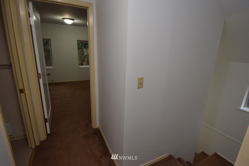 1546 Bulman Road Southeast Port Orchard, WA 98366 - Photo 22 of 29 Gallery Image 22