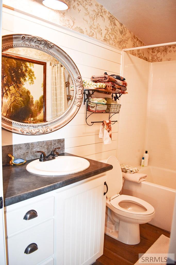 56 Country Living Lane Salmon, ID 83467 - Photo 34 of 44 Second Bathroom