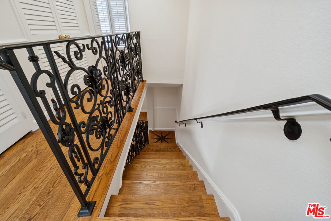 880 Hilldale Avenue, Unit 3 West Hollywood, CA 90069 - Photo 18 of 43