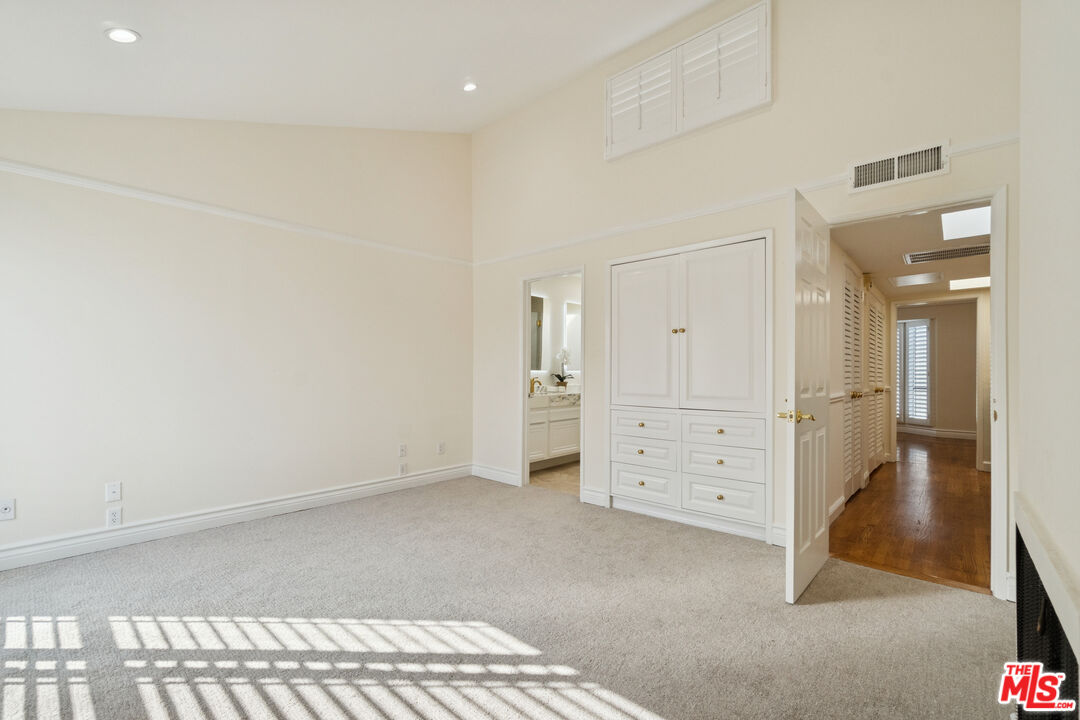 880 Hilldale Avenue, Unit 3 West Hollywood, CA 90069 - Photo 24 of 43 wooden floor and cabinet in a room