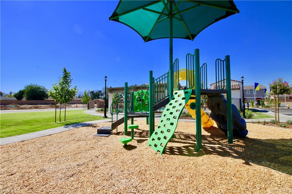 699 Mandarin Rialto, CA 92376 - Photo 13 of 13