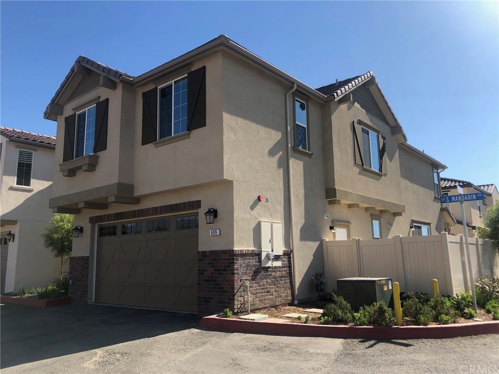 699 Mandarin Rialto, CA 92376 - Photo 3 of 13