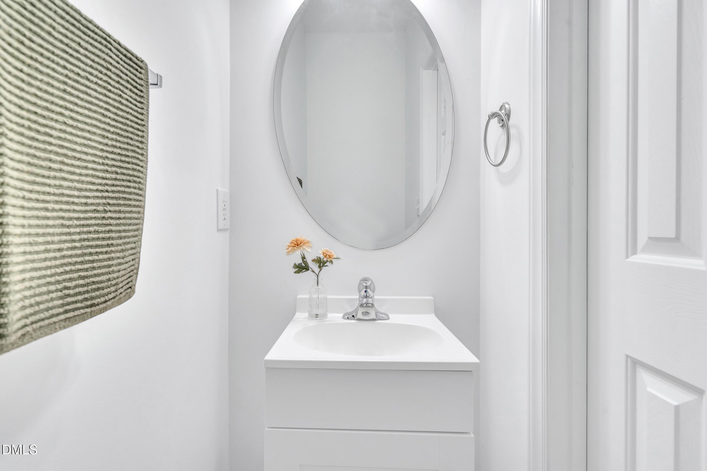 2001 Metacomet Way Raleigh, NC 27604 - Photo 5 of 24 DSC01294