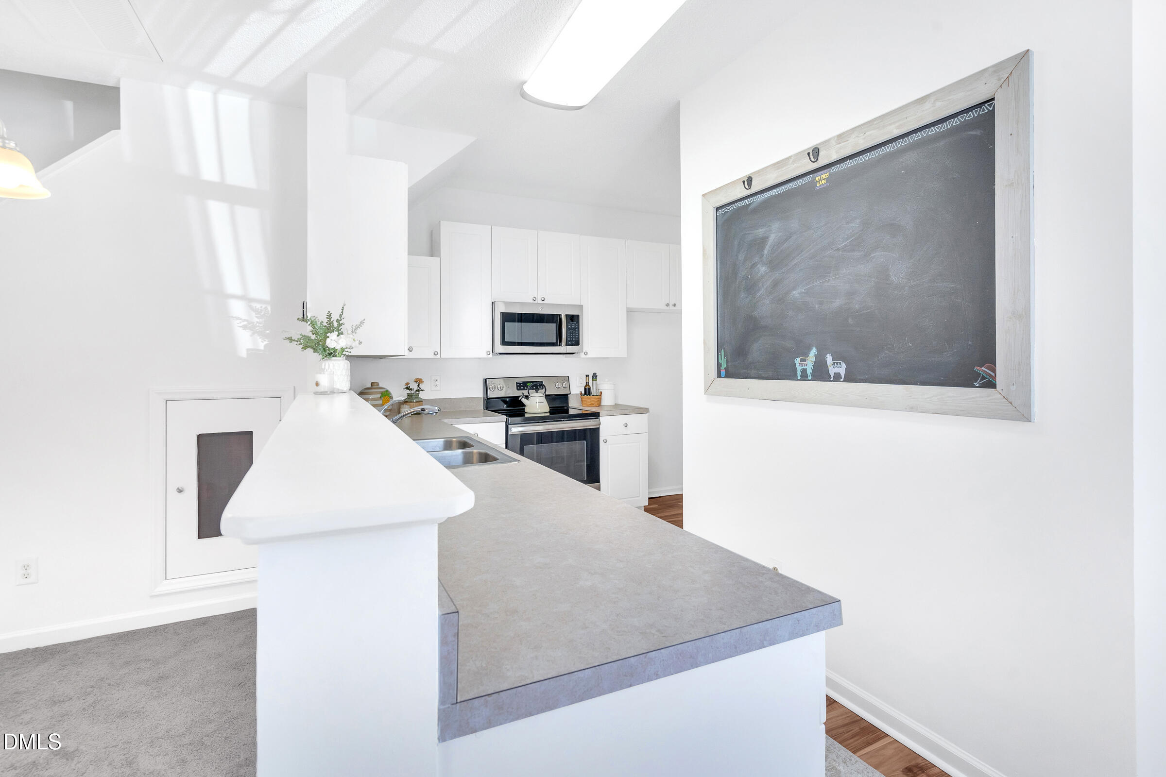 2001 Metacomet Way Raleigh, NC 27604 - Photo 7 of 24 DSC01304