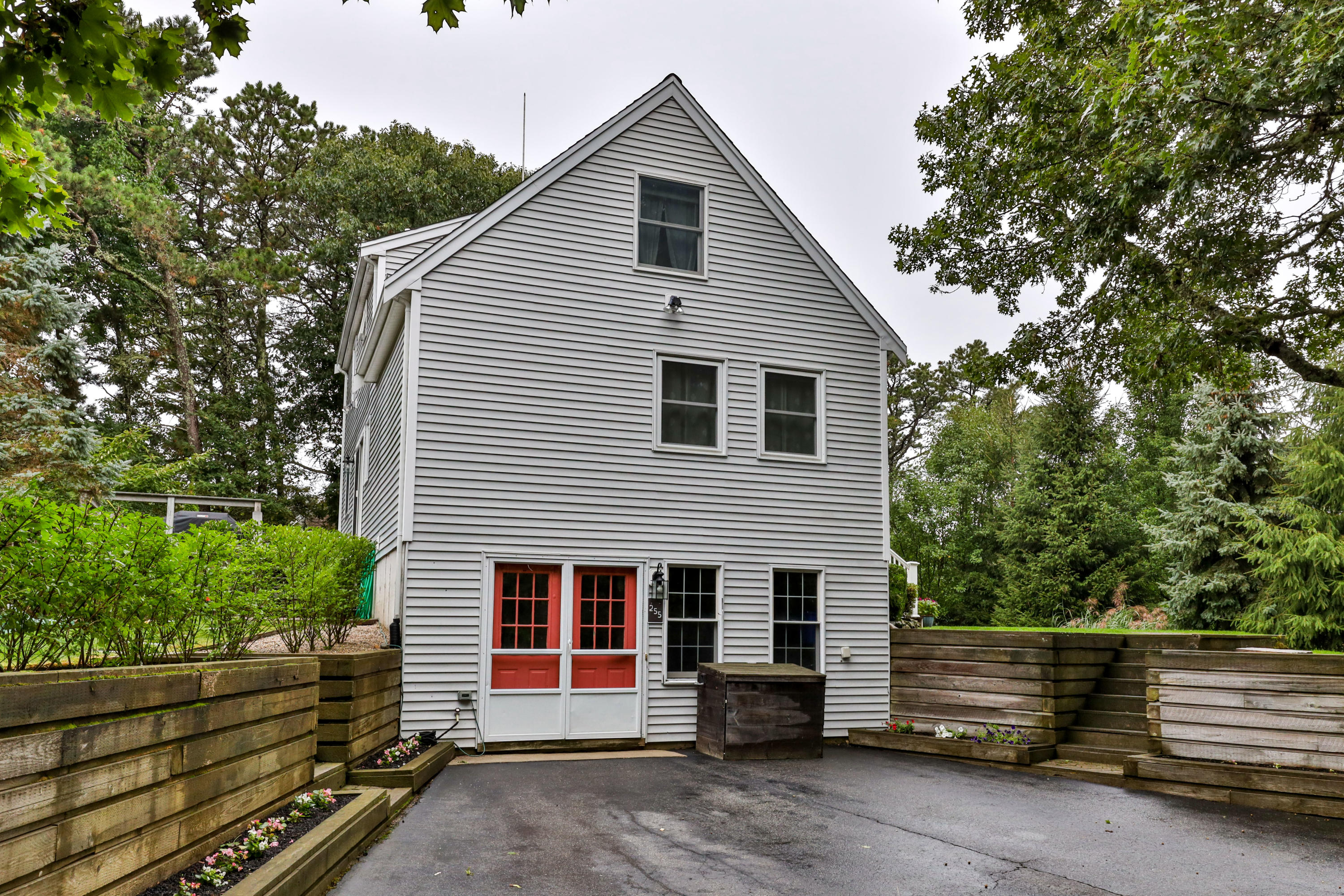 255 Spruce Road Harwich, MA 02645 - Photo 23 of 28 255SprLR-24