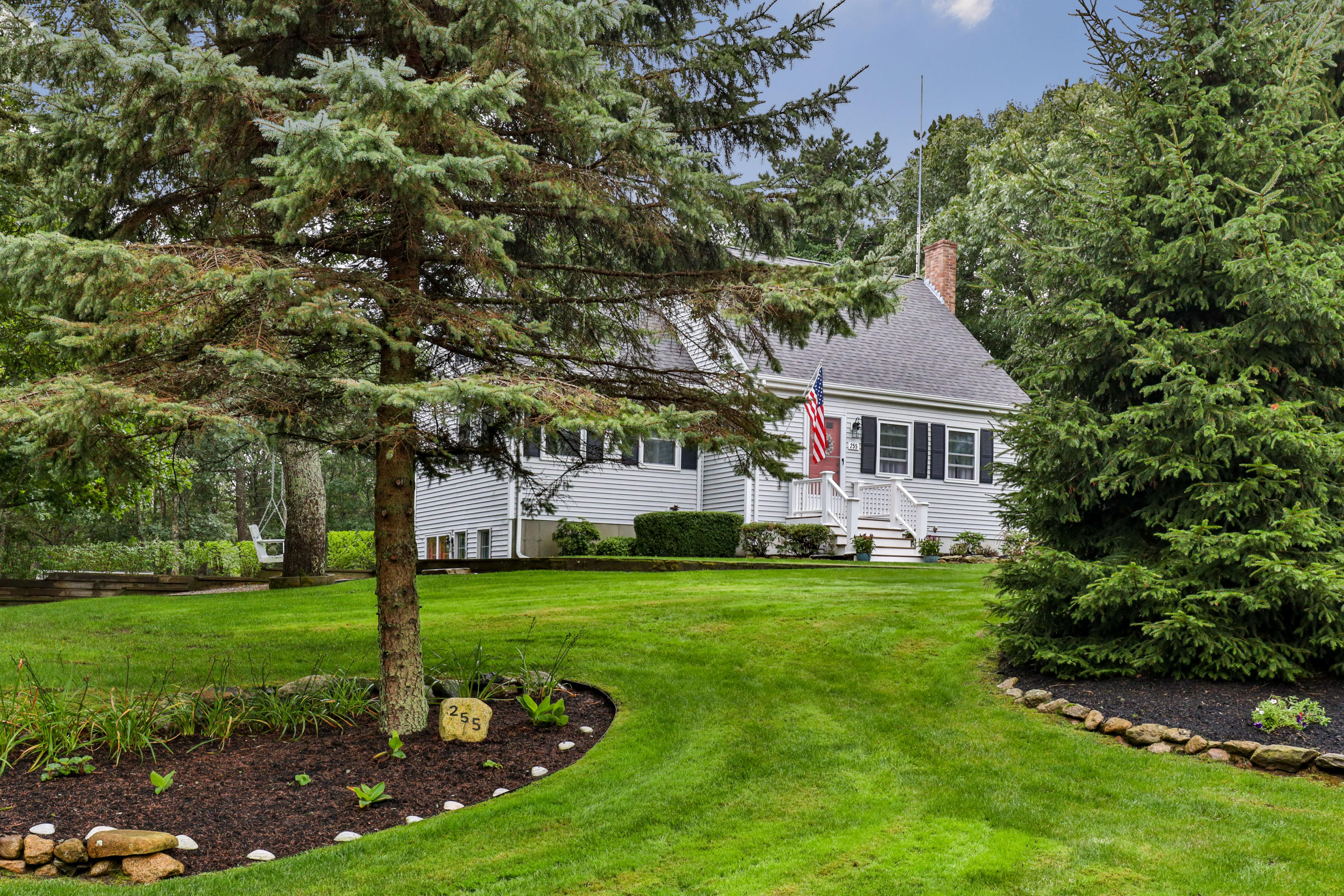 255 Spruce Road Harwich, MA 02645 - Photo 26 of 28 255SprLR-1