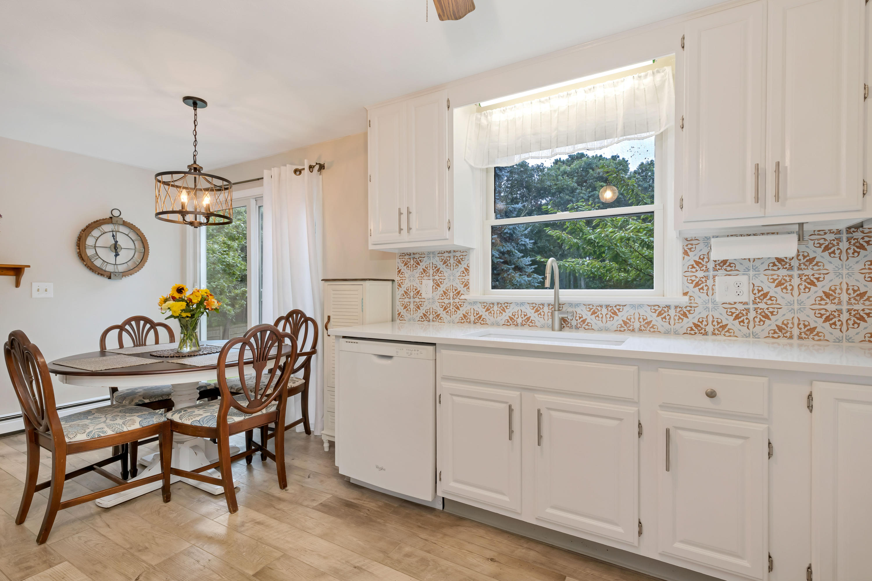 255 Spruce Road Harwich, MA 02645 - Photo 7 of 28 255SprLR-10